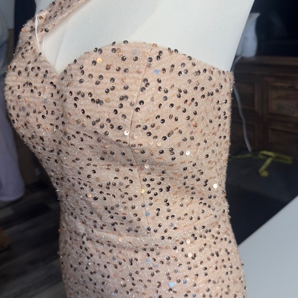 One-Shoulder Sequin Dress - Picture 5 of 9
